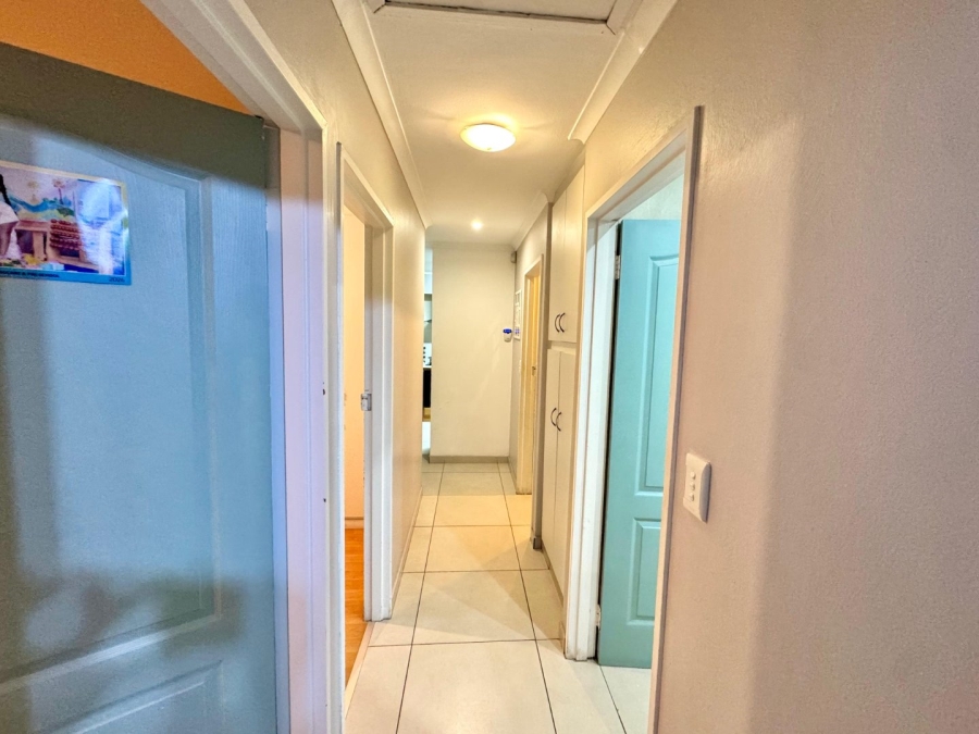 To Let 3 Bedroom Property for Rent in Wavecrest Western Cape